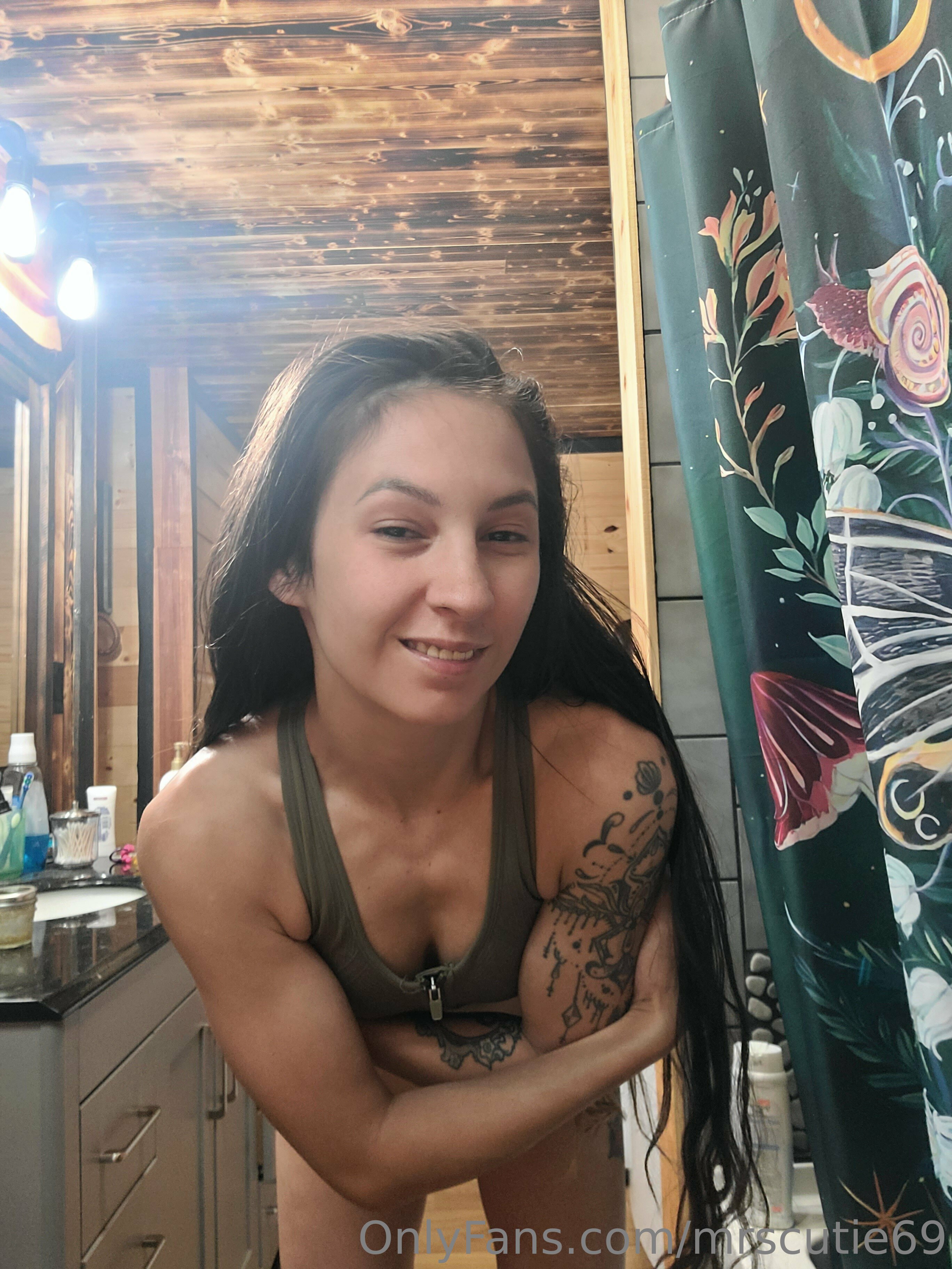 Leaked mrscutie69 Nude Leaks Onlyfans Leaked mrscutie69 Nude Leaks Onlyfans