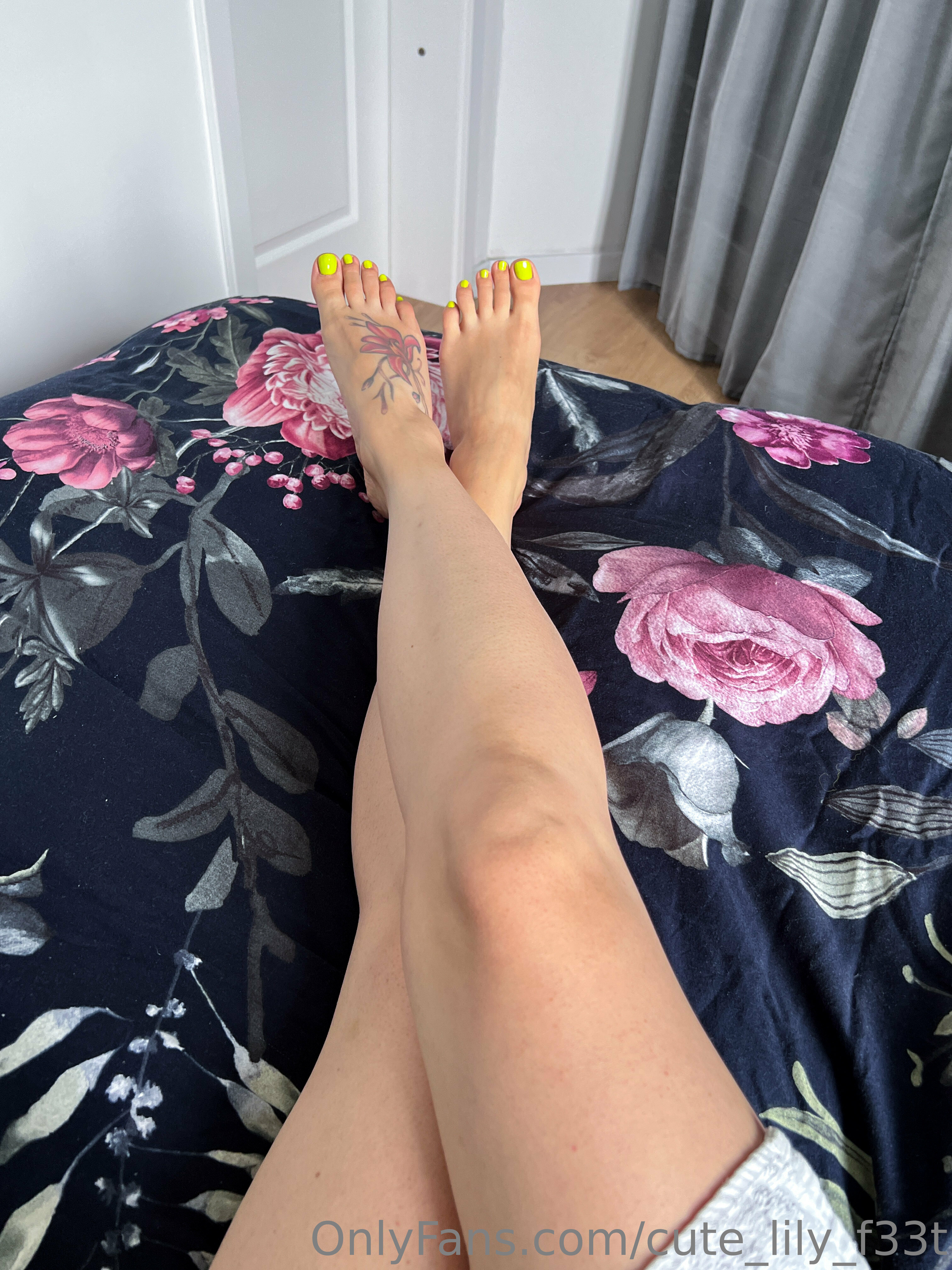 Leaked cute_lily_f33t Nude Leaks Onlyfans Leaked cute_lily_f33t Nude Leaks Onlyfans