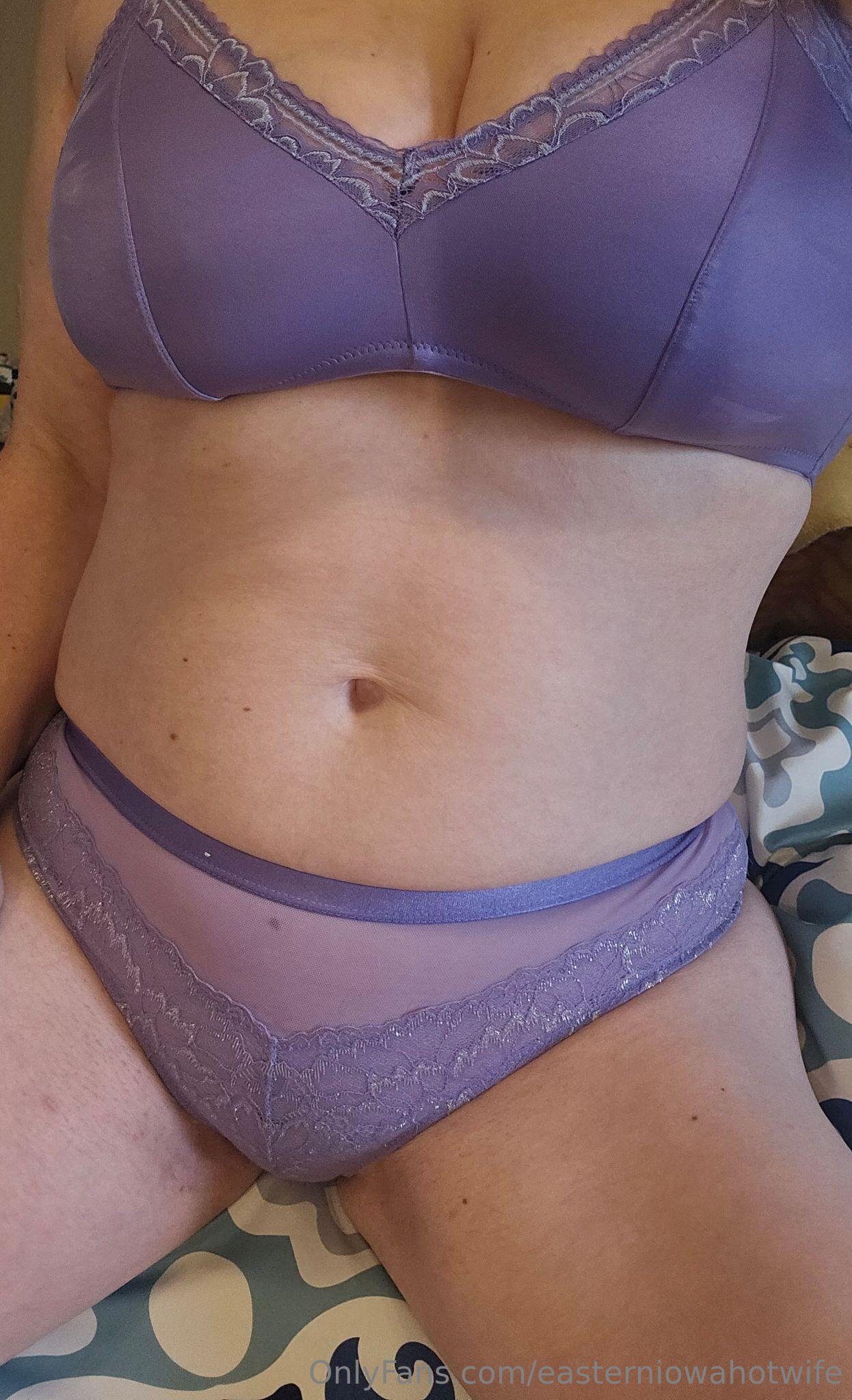 Leaked easterniowahotwife Nude Leaks Onlyfans Leaked easterniowahotwife Nude Leaks Onlyfans