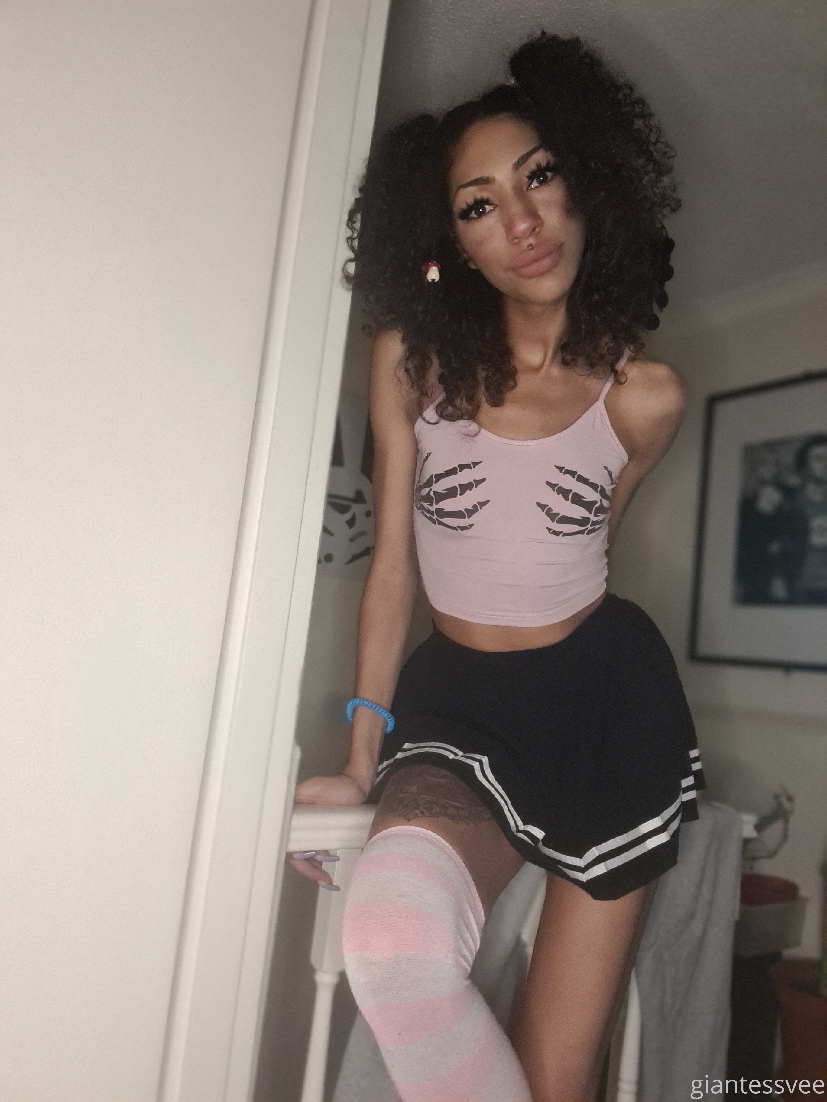 Leaked giantessvee Nude Leaks Onlyfans Leaked giantessvee Nude Leaks Onlyfans